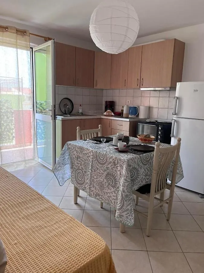 Kleio'S Apartment Lixouri