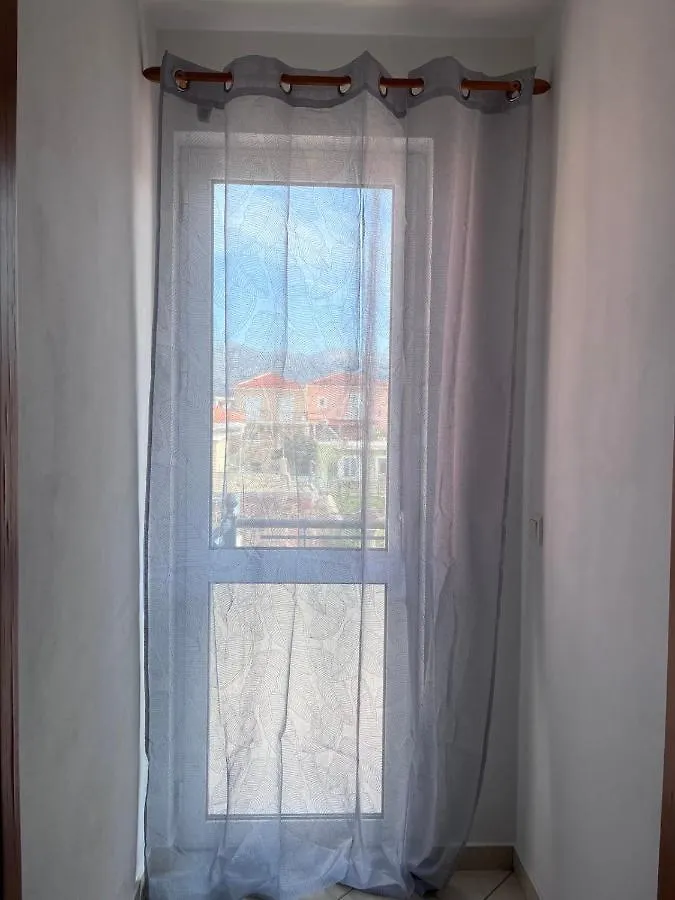 Kleio'S Apartment Lixouri 0*,